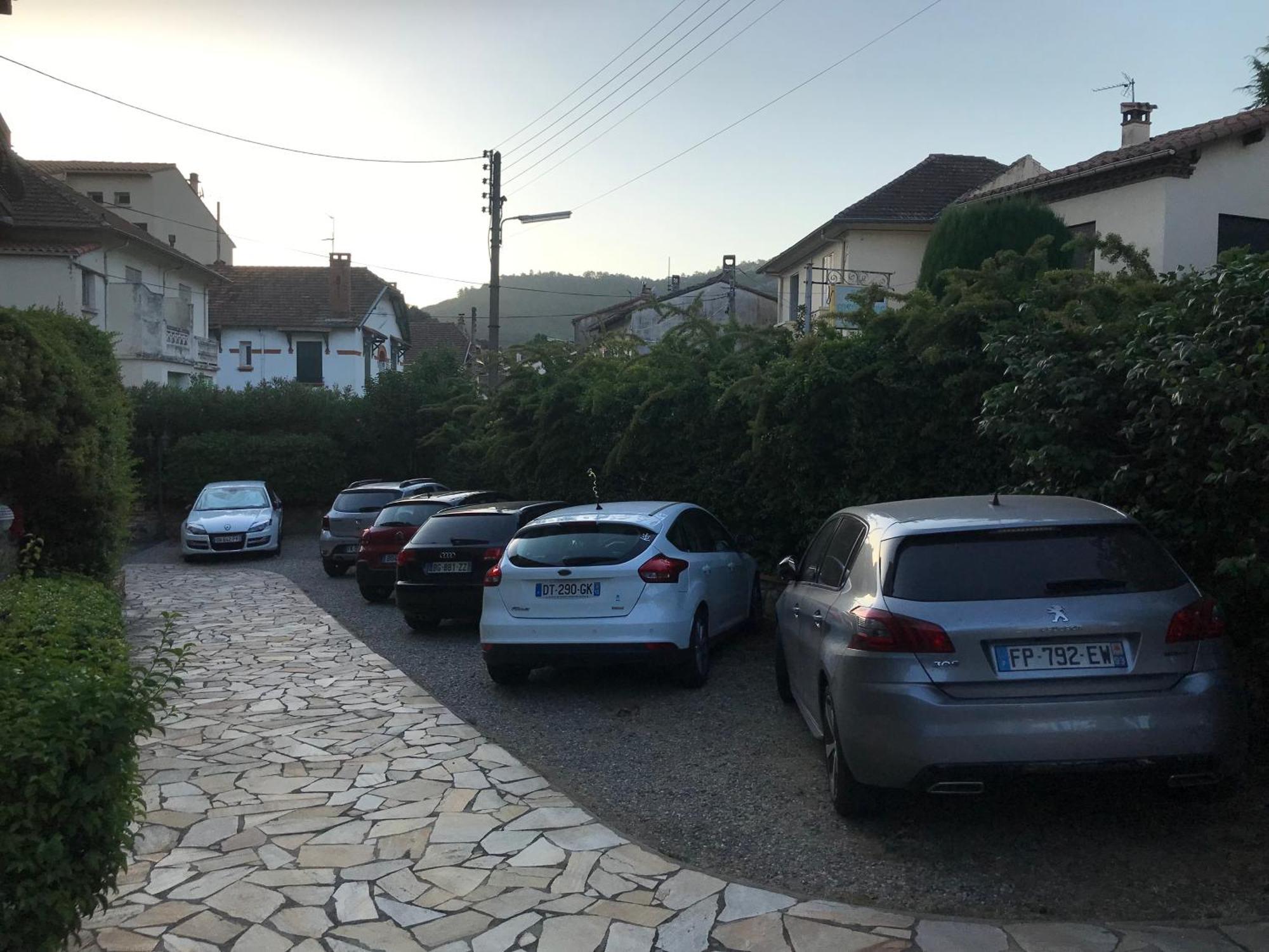 Hebergements A La Rive, Accueil Ouvert Tous Les Jours Jusqu'A 20H00 Dernier Delai, Depuis 30 Ans ! Reserver Ici Svp ! Merci ! Aucun Reglement A Distance Accepte, Paiement Par Cb, Especes, Cheque Ou Cheques-Vacances Imperativement A La Remise Des Clef Amélie-les-Bains-Palalda Exterior foto
